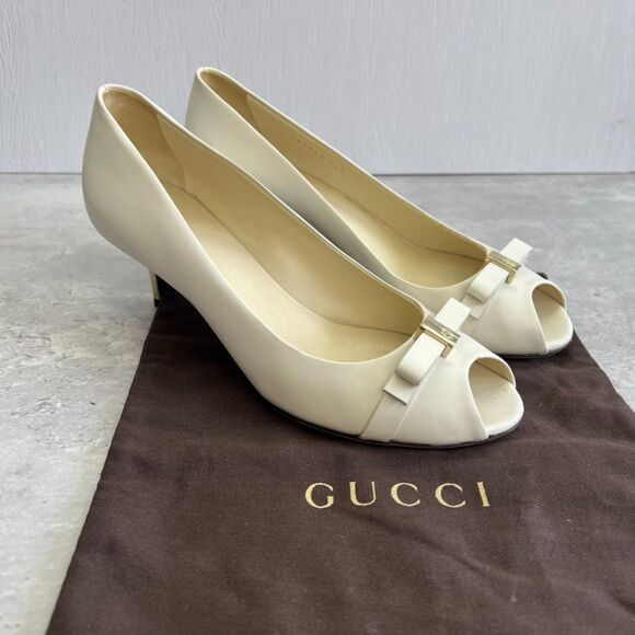 Gucci Ivory Peep Toe Bow Kitten Heel Shoes Womens Size 6 - Picture 1 of 15